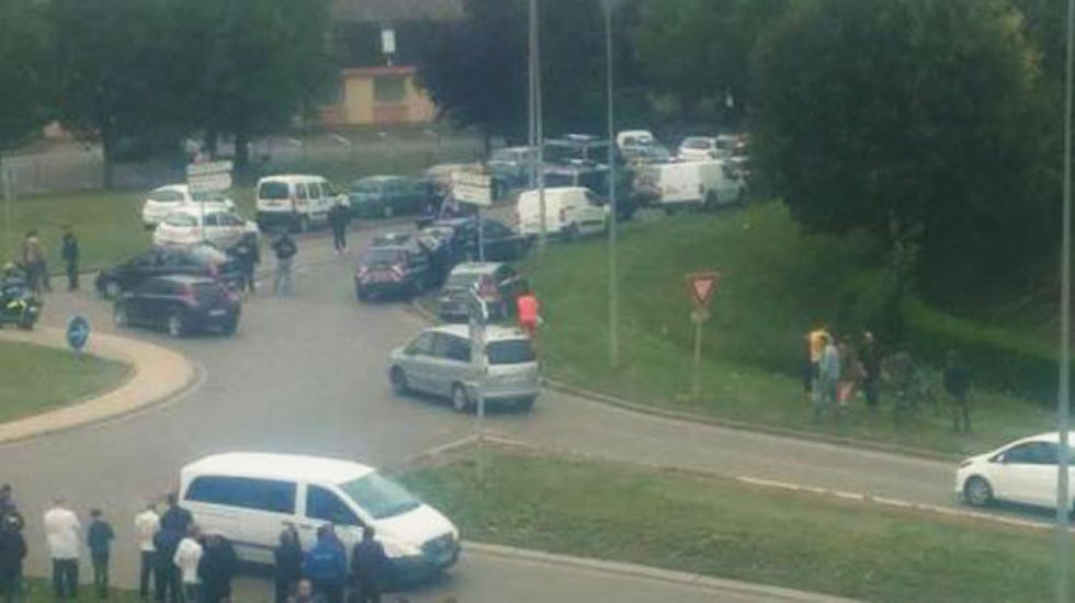 Fransa’da çatışma: 1’i bebek 3 ölü!