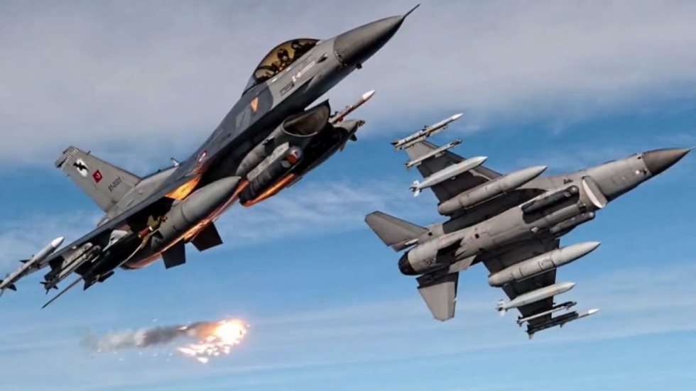 Suriye İnsan Hakları Gözlemevi: Türk jetleri, Esad yanlısı güçleri vurdu