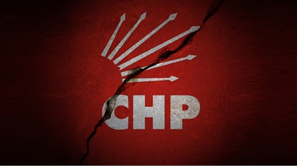 CHP’de toplu istifa