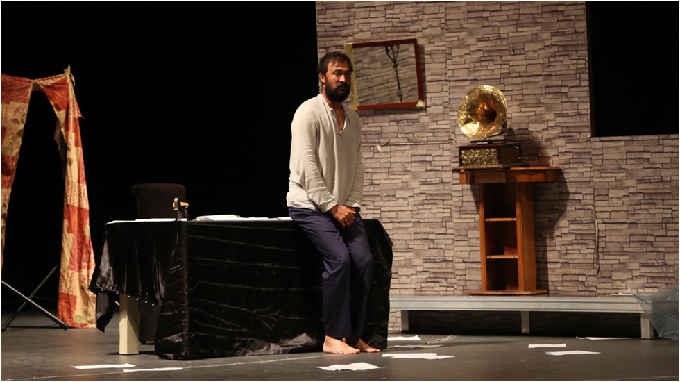 “Deli mi ne?” Türkan Saylan’da sahnelendi