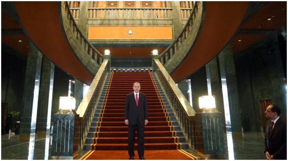 Yeni Akit: “Rüyasında cumhurbaşkanı gören hayatı boyunca üzüntü, dert, keder yaşamaz”