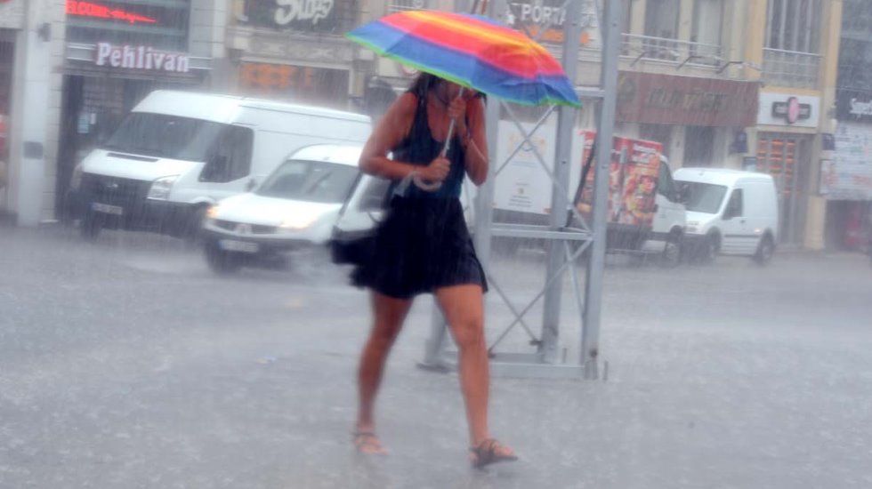 Meteoroloji'den sağanak uyarısı! Bugün hava nasıl olacak?