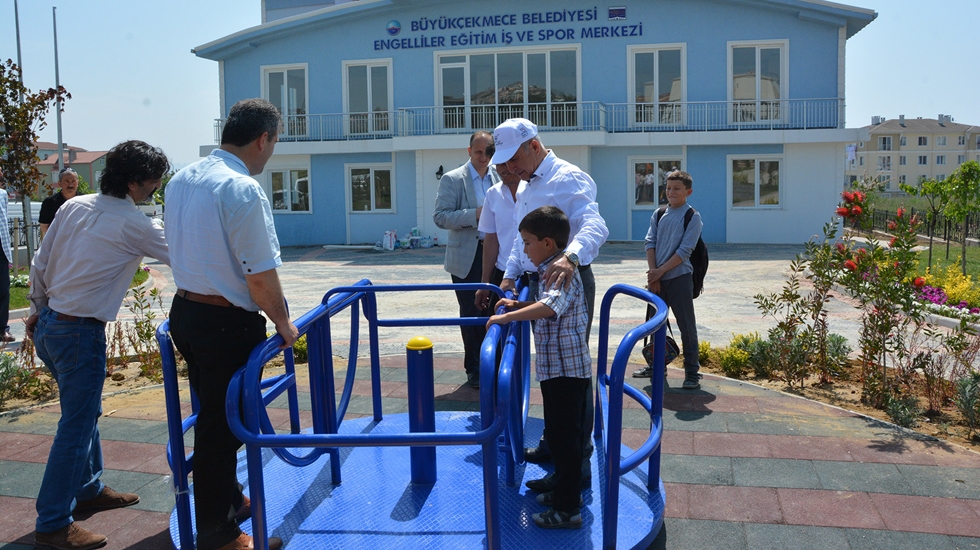 Büyükçekmece Belediyesi Engelliler Merkezi engel tanımıyor!