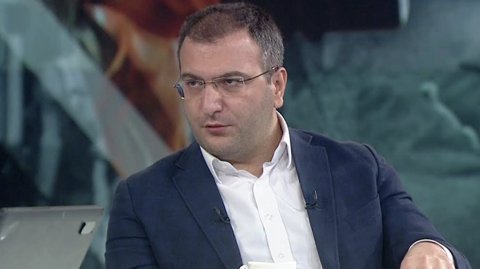 Cem Küçük’den seçim uyarısı: “Halk hafife alınırsa, sonuç hüsran olabilir”