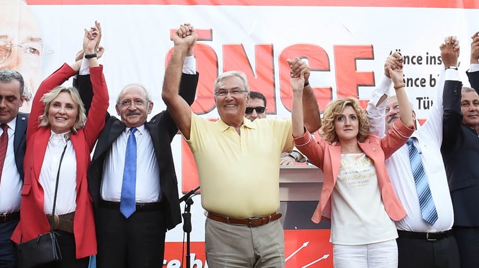 CHP lideri Antalya gezisini kumluca da bitirdi