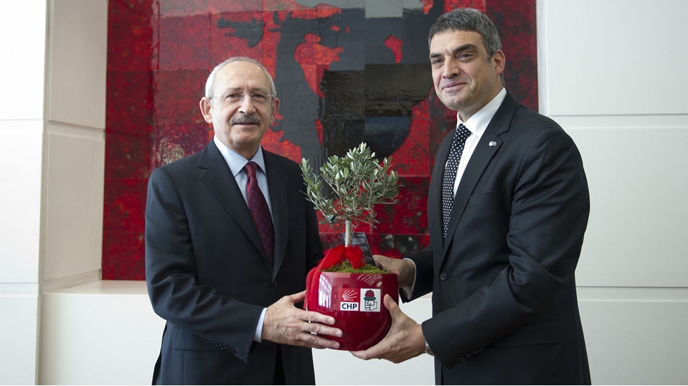 Oran: Genel Başkanımız Tarihe geçecek karar alma aşamasında