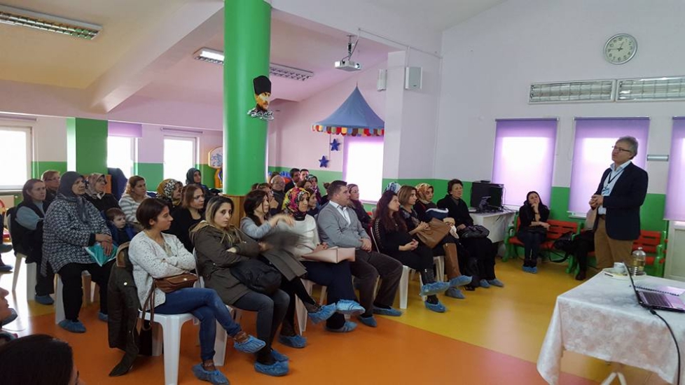 Avcılar Belediyesi’nden  Veli Bilgilendirme Seminerleri