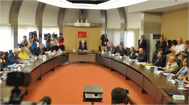 Kılıçdaroğlu, il kongrelerinde hiçbir adayı işaret etmeyecek