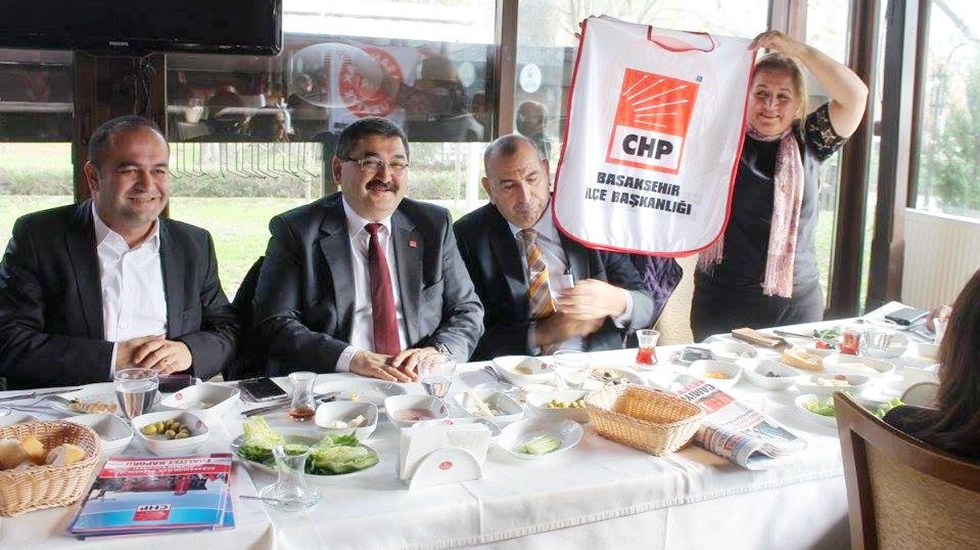 Başakşehir CHP’de örnek veda/vefa
