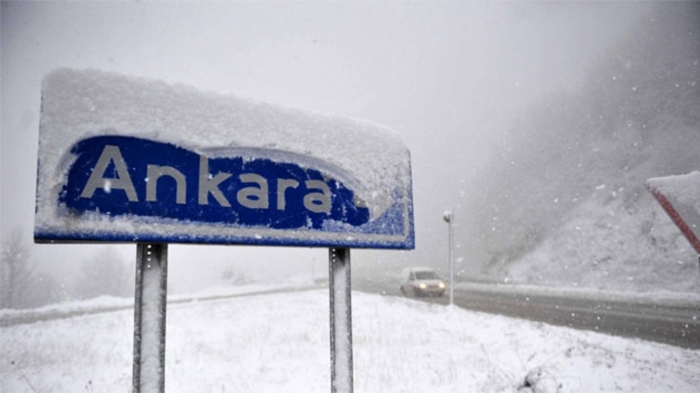 Meteoroloji uyardı: Ankara’ya kar İstanbul’a sağanak geliyor!