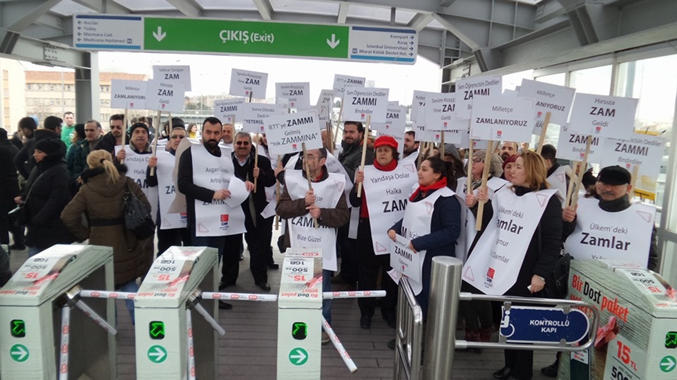 CHP Avcılar Gençlik Örgütünden Metrobüs Zammına tepki