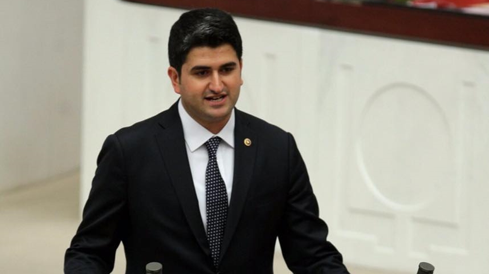 CHP&rsquo;li Adıg&uuml;zel: &ldquo;&Ouml;ğrenciler uzaktan eğitime erişemiyor&rdquo;