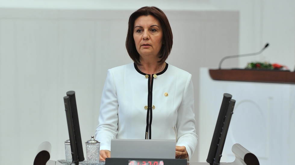 Karabıyık'tan Boğazi&ccedil;i'ne destek: "Gen&ccedil;lerimiz aşağı değil, umutla ileriye bakmalıdır..."