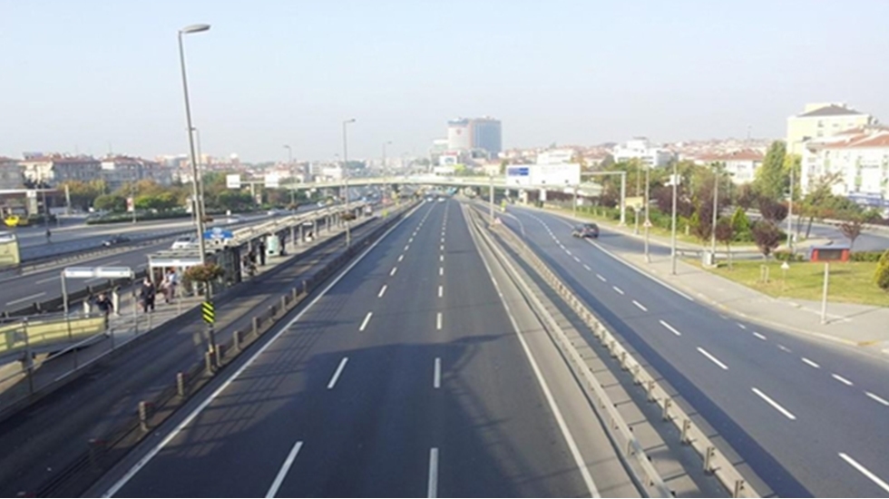 İstanbul'da Cumhuriyet Bayramı kutlamaları nedeniyle bazı yollar trafiğe kapatıldı