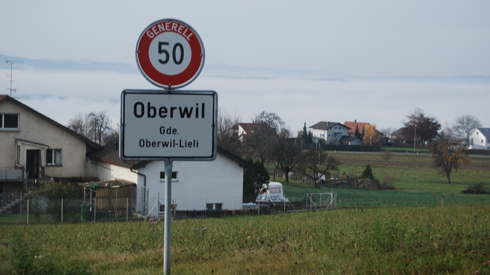 İsviçre de bir köy 10 sığınmacı yerine 300 bin dolar cezayı seçti