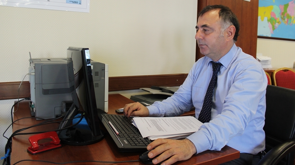 CHP’li Sağlam: ‘Akaryakıt istasyonu için özel bir yol düzenlemesi mi yapıldı?’