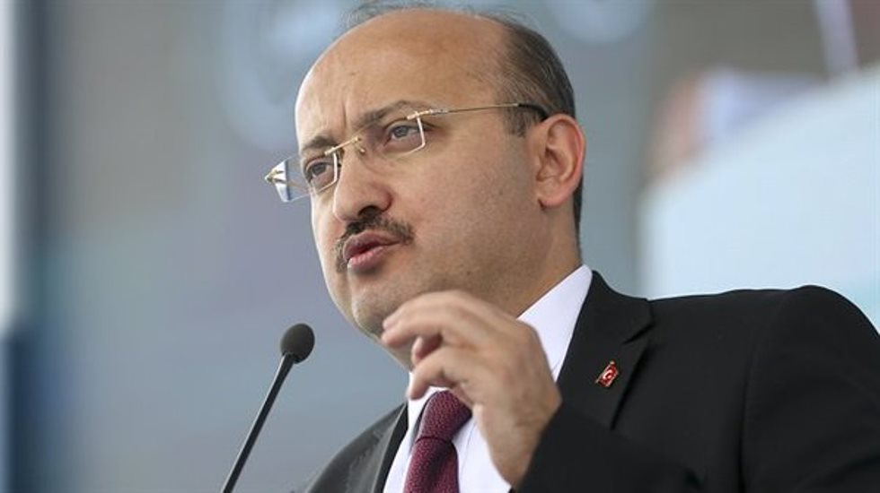 Akdoğan referandumda ‘hayır’ oyu verecek yurttaşları ‘FETÖ’ cülükle suçladı!