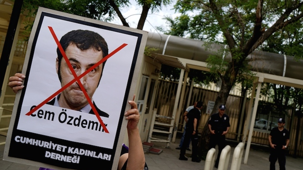 Alman basını: Cem Özdemir’in dışişleri bakanı olma ihtimali AKP’de endişe yarattı