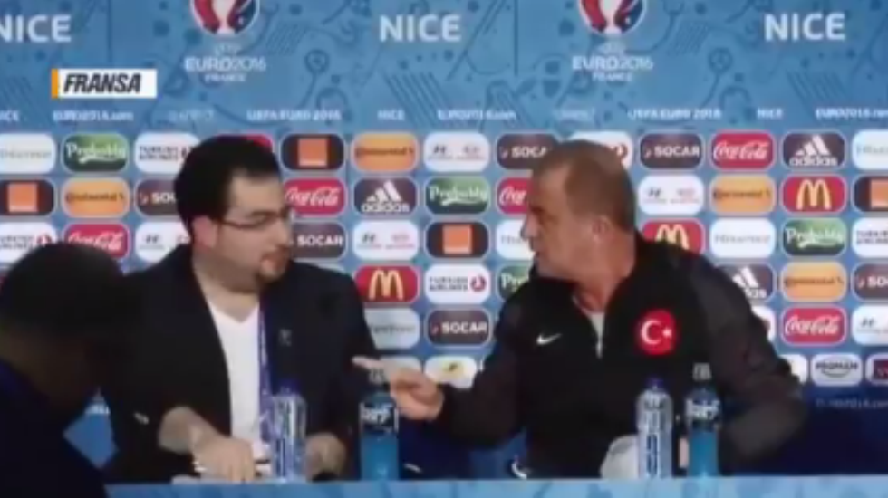 Fatih Terim canlı yayında tercüman fırçaladı