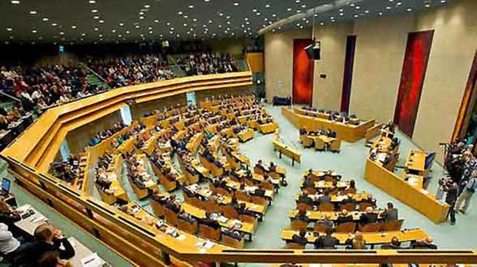 Hollanda resmi ismini değiştirdi