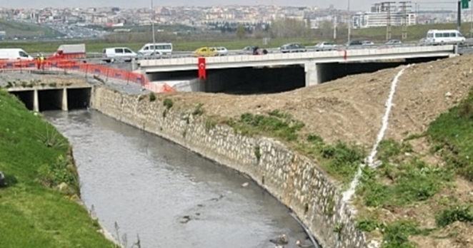 CHP’den Topbaş’a: ‘İkitelli’deki Dere’nin Üstü 30 yıldır Neden Kapatılmıyor?’
