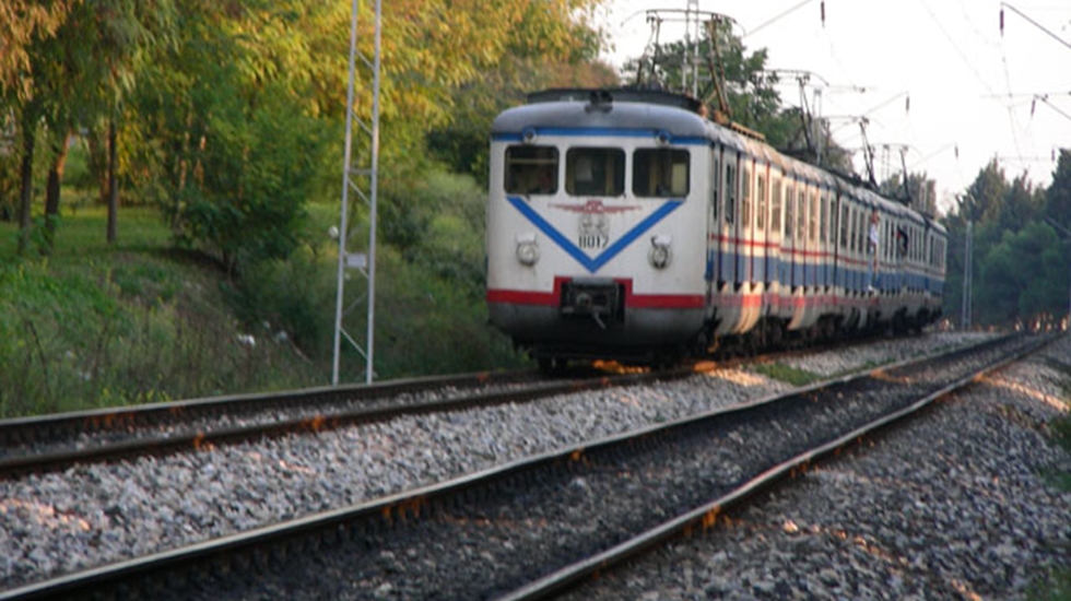 Binali Yıldırım, Gebze-Halkalı banliyö tren hattı için tarih verdi