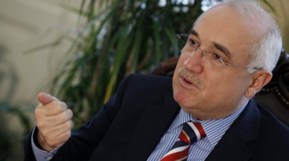 Yeni parti açıklaması yapan Cemil Çiçek AKP için tevbe yapmalı dedi…