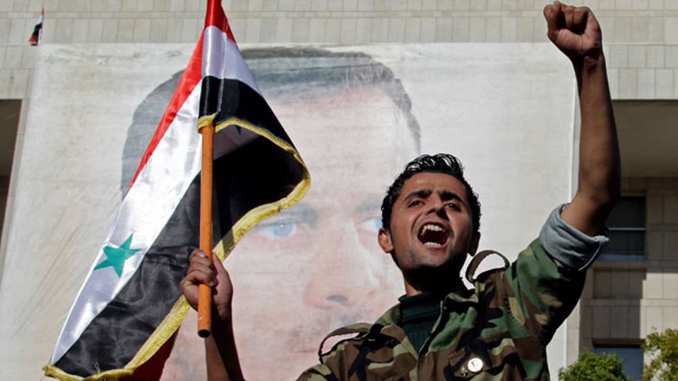 Esad'a yakın yayın organı: Rejim g&uuml;&ccedil;leri T&uuml;rkiye sınırına ilerliyor