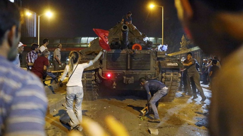 AKP’de 15 Temmuz gecesi ‘nerdeydin’ korkusu: Ya Kılıçdaroğlu bize sorarsa