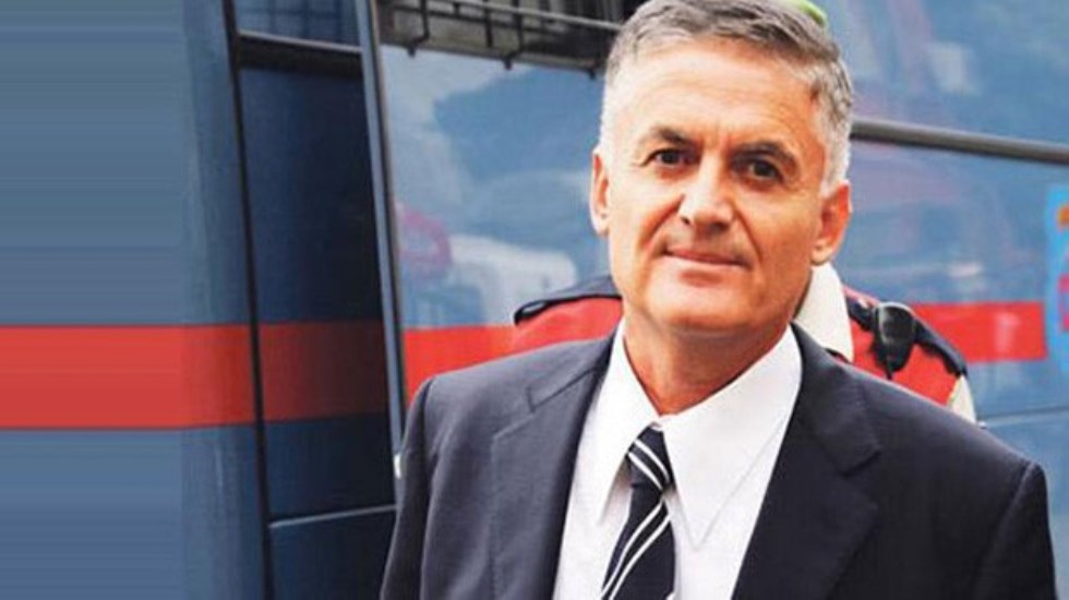 Eski askeri hakim Ahmet Zeki &Uuml;&ccedil;ok, İYİ Parti'ye katıldı