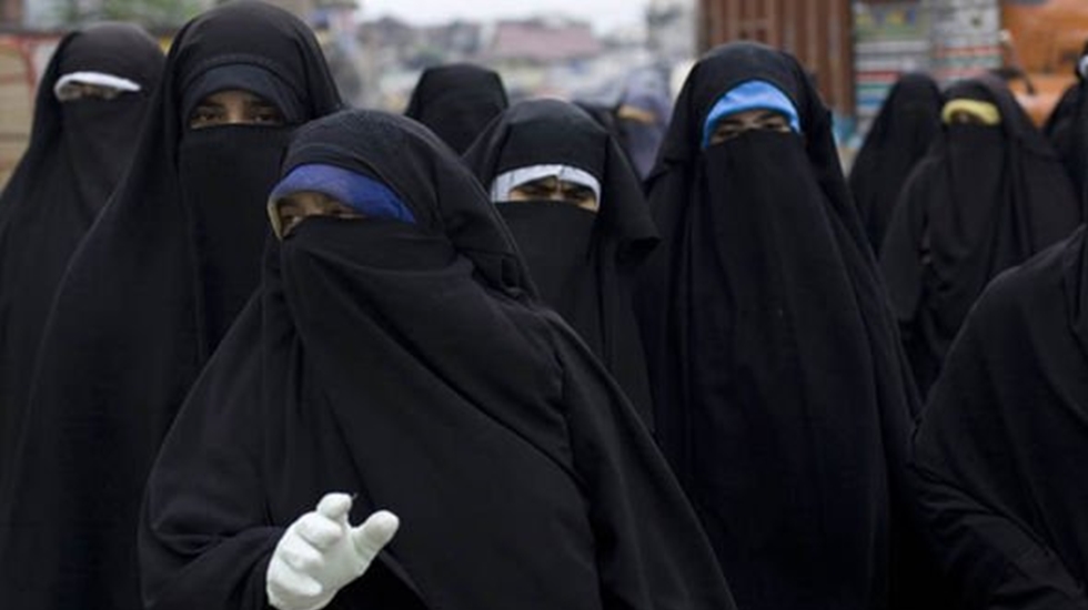 Fas üretimi dahil burka satışını yasakladı