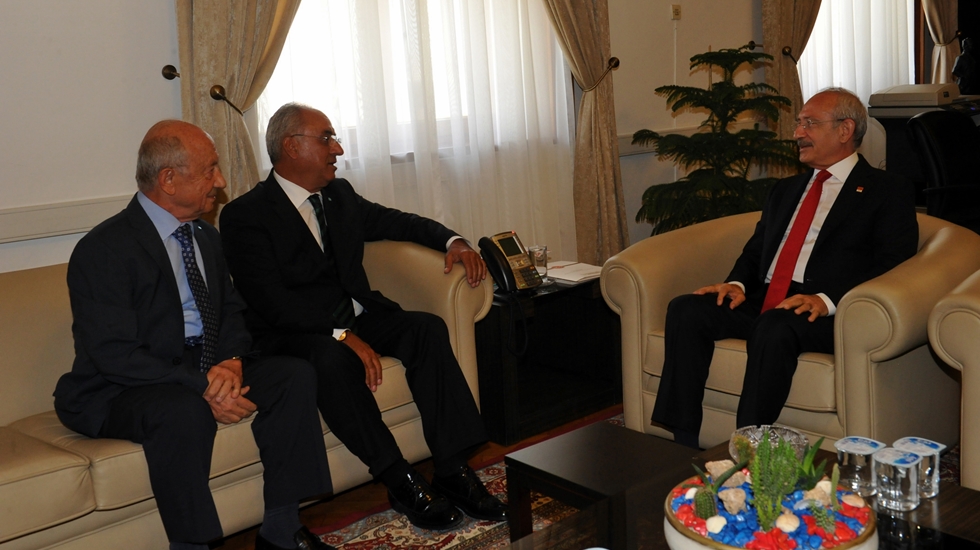 Kılıçdaroğlu, DSP Genel Başkanı Önder Aksakal ile görüştü