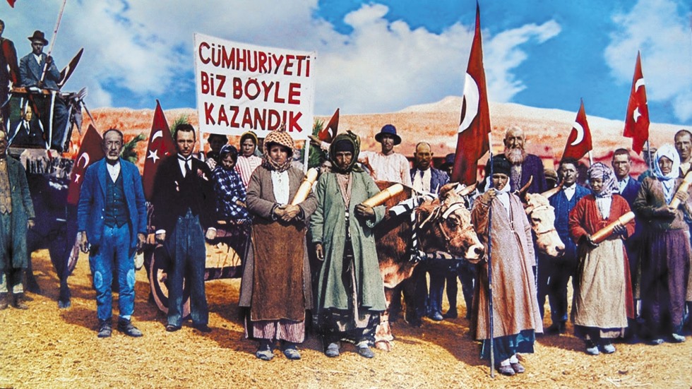 Karaca: &ldquo;Bizler m&uuml;cadeleden vazge&ccedil;meyen cumhuriyet sevdalılarıyız&rdquo;