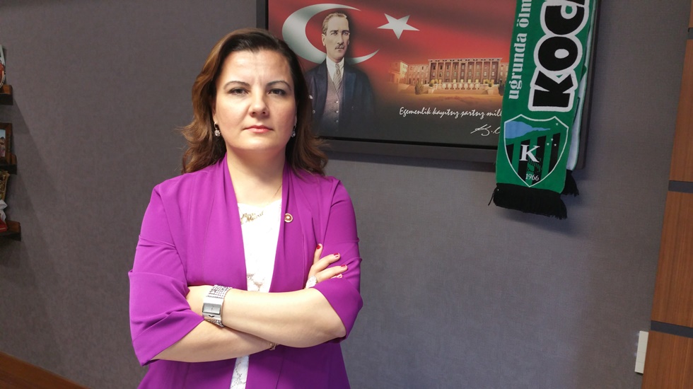 Hürriyet: “İstiklal marşımızı bestesini ve güftesini birbirinden ayırmak bölücülüktür”