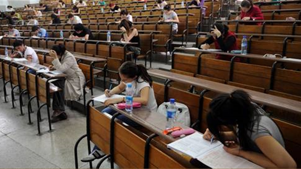 &Ouml;ğrencilerin sağlığını tehlikeye atmayın. A&ccedil;ık&ouml;ğretim sınavları da online yapılsın