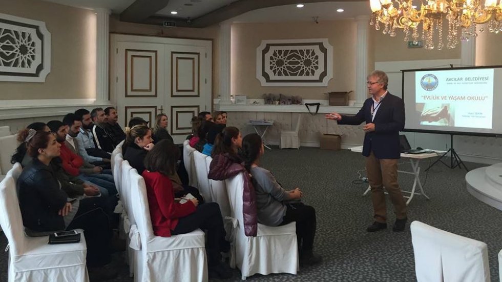 Avcılar’da Evlilik ve Yaşam Okulu… Başkan Dr. Toprak: “Mutlu aileler sağlıklı toplumların temelini oluştururlar”