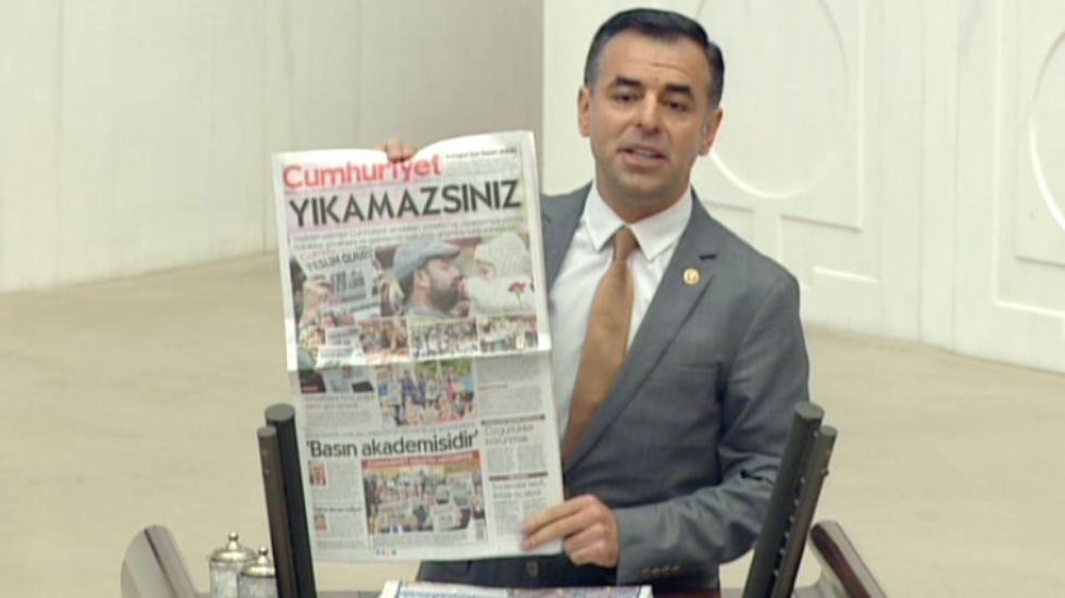 Yarkadaş: “Yıldırım’ın Cumhuriyet’e açtığı dava gazeteyi susturma girişimidir”