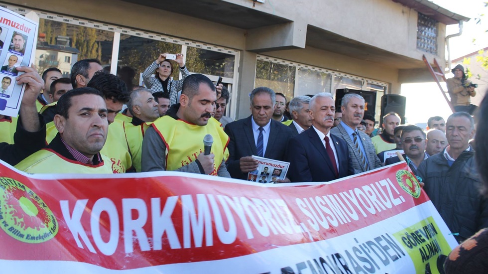 M&uuml;ft&uuml; sendikacıları ihbar etti
