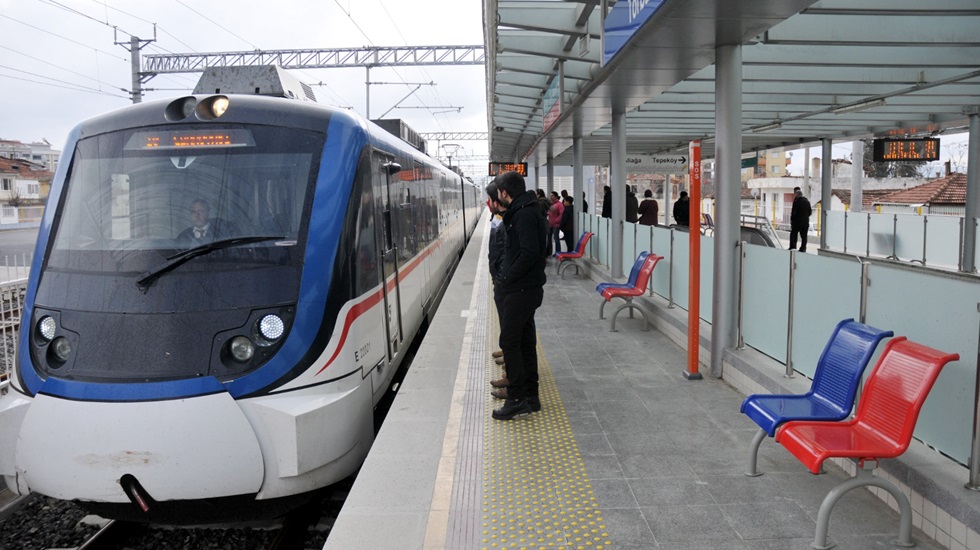 İZBAN işçileri toplu sözleşmeyi imzaladı