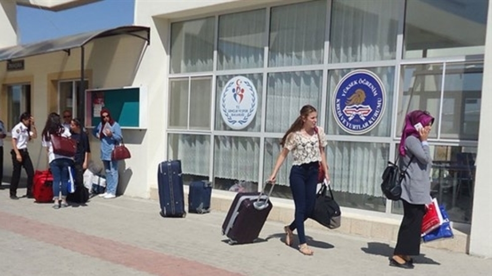 KYK’nın öğrenim kredilerini erken tarihte kesmesi Meclis gündeminde
