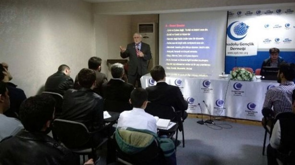 İslamcılar bu gece ‘Mekke’nin fethinin 1386. yılını’ kutlayacak