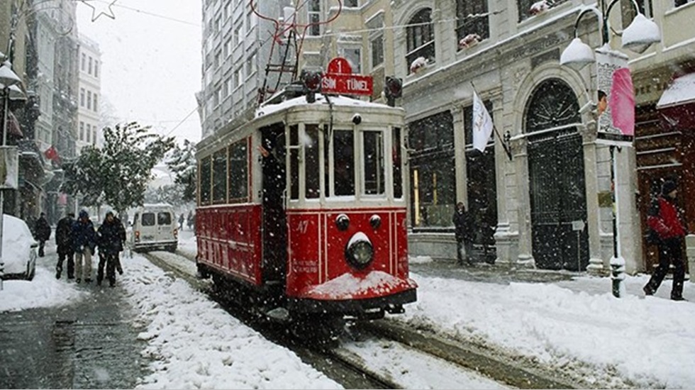 Herkes bu soruyu merak ediyor: İstanbul'a kar ne zaman geliyor?