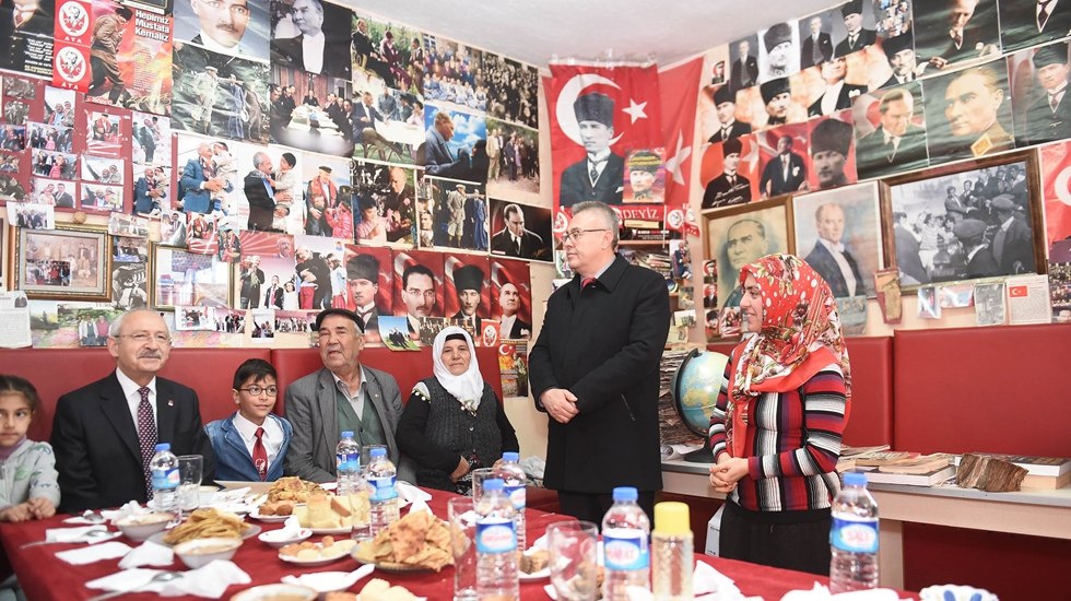 Kılıçdaroğlu’ndan Köy Kahvehanesine ziyaret