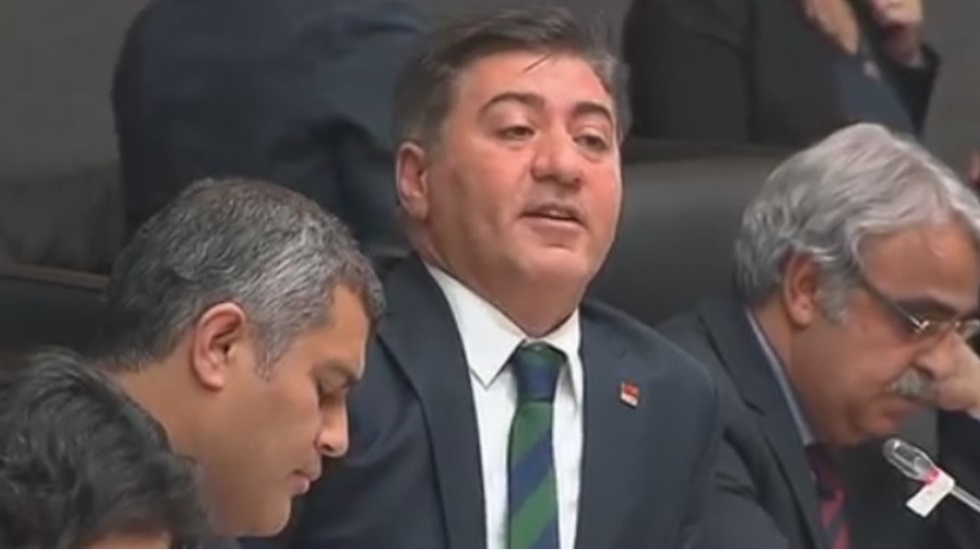 CHP’li Emir: “Milletvekillerine yönelik operasyondan kaygılıyım…”