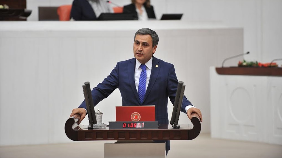 “Anayasa Mahkemesi’nin adı ‘Saray Mahkemesi’ olarak değiştirilmelidir”