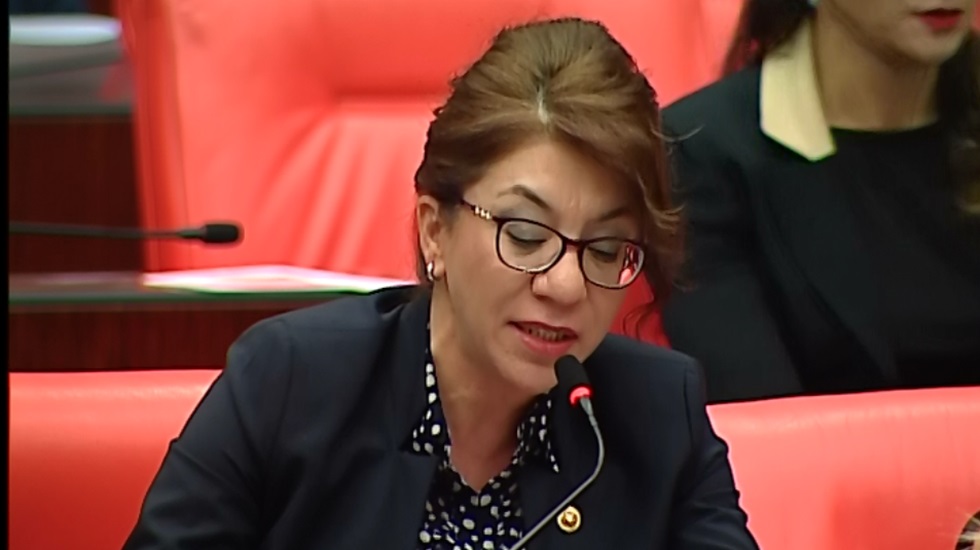 Mülakat Skandalı Mecliste: Memursen üyesi olmayan yükselemez