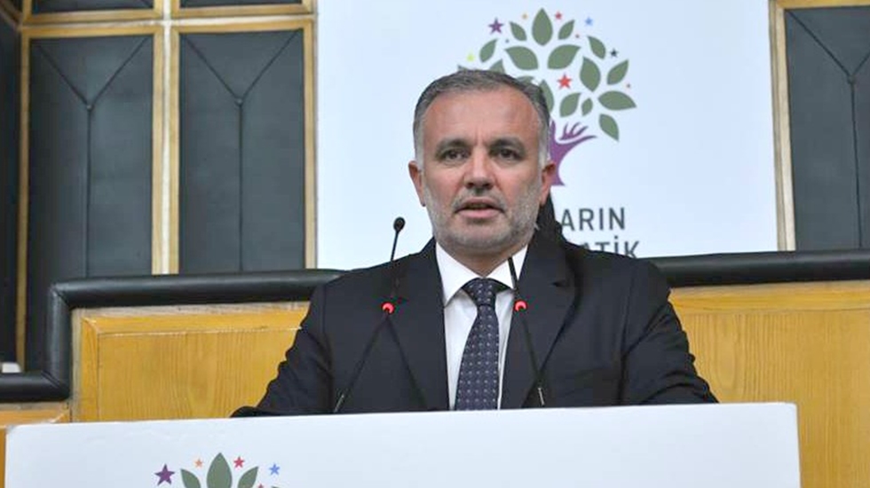 HDP’li Ayhan Bilgen özür diledi ve görevlerini bıraktığını açıkladı