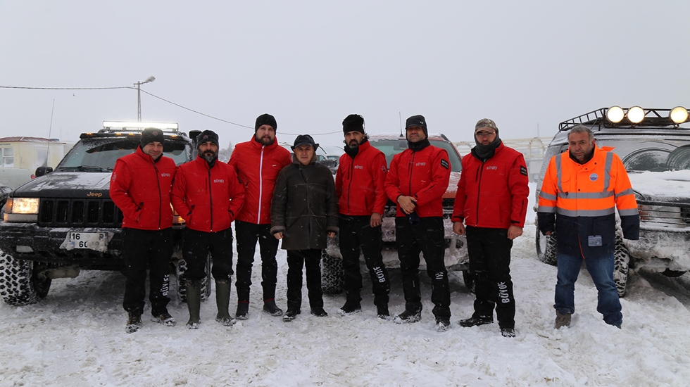 Büyükçekmece Off – Road Grubu yüzlerce kişiyi kurtardı