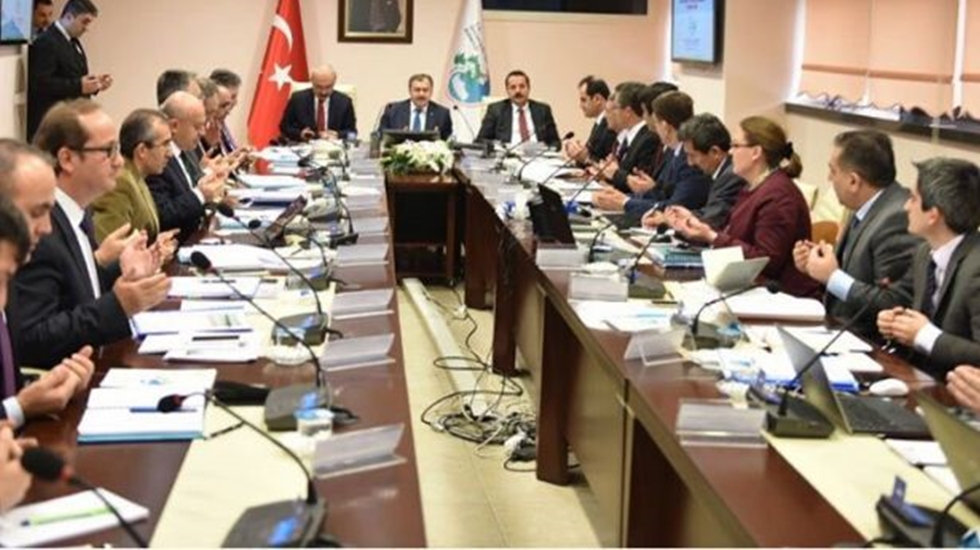 Bakanlar ile Bürokratlar toplantıya duayla başladı!