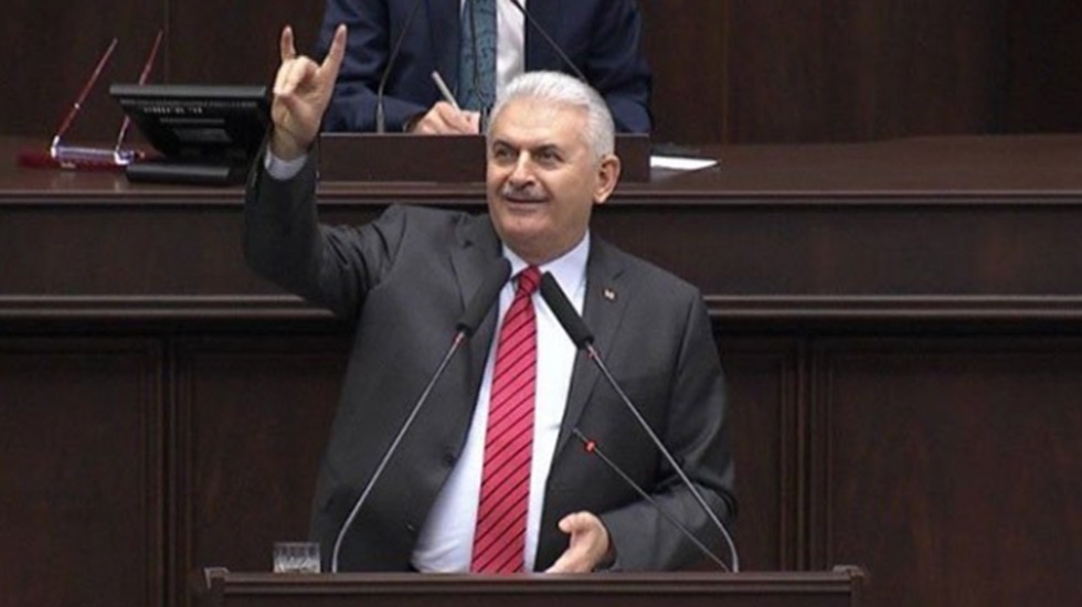 Devlet Bahçeli’den ‘bozkurt işareti’ açıklaması